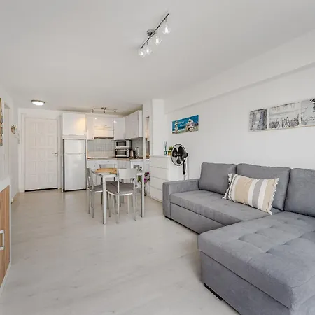 Apartment Cristianos Mountain View